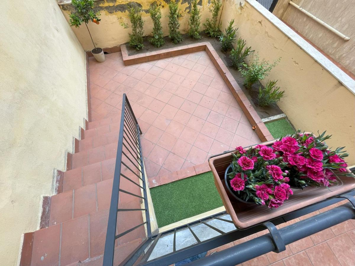 Dr House Apartment Catania Exterior photo